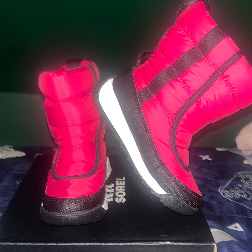 Sorel Kids' Red and Black Snow Boots - Picture 5 of 5